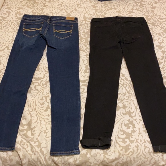 2 Pairs of ABERCROMBIE JEANS - Picture 2 of 6